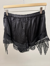 Load image into Gallery viewer, IM ILDANA KRATKE HLAČE