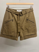 Load image into Gallery viewer, IRO HANO KRATKE HLAČE LIGHT BROWN KHAKI