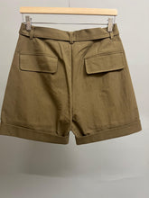 Load image into Gallery viewer, IRO HANO KRATKE HLAČE LIGHT BROWN KHAKI