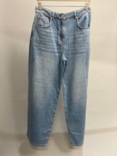 Load image into Gallery viewer, IRO ULYSSE HLAČE LIGHT DENIM