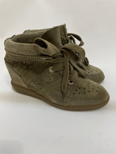 Load image into Gallery viewer, ISABEL MARANT BOBBY SNEAKERS TAUPE