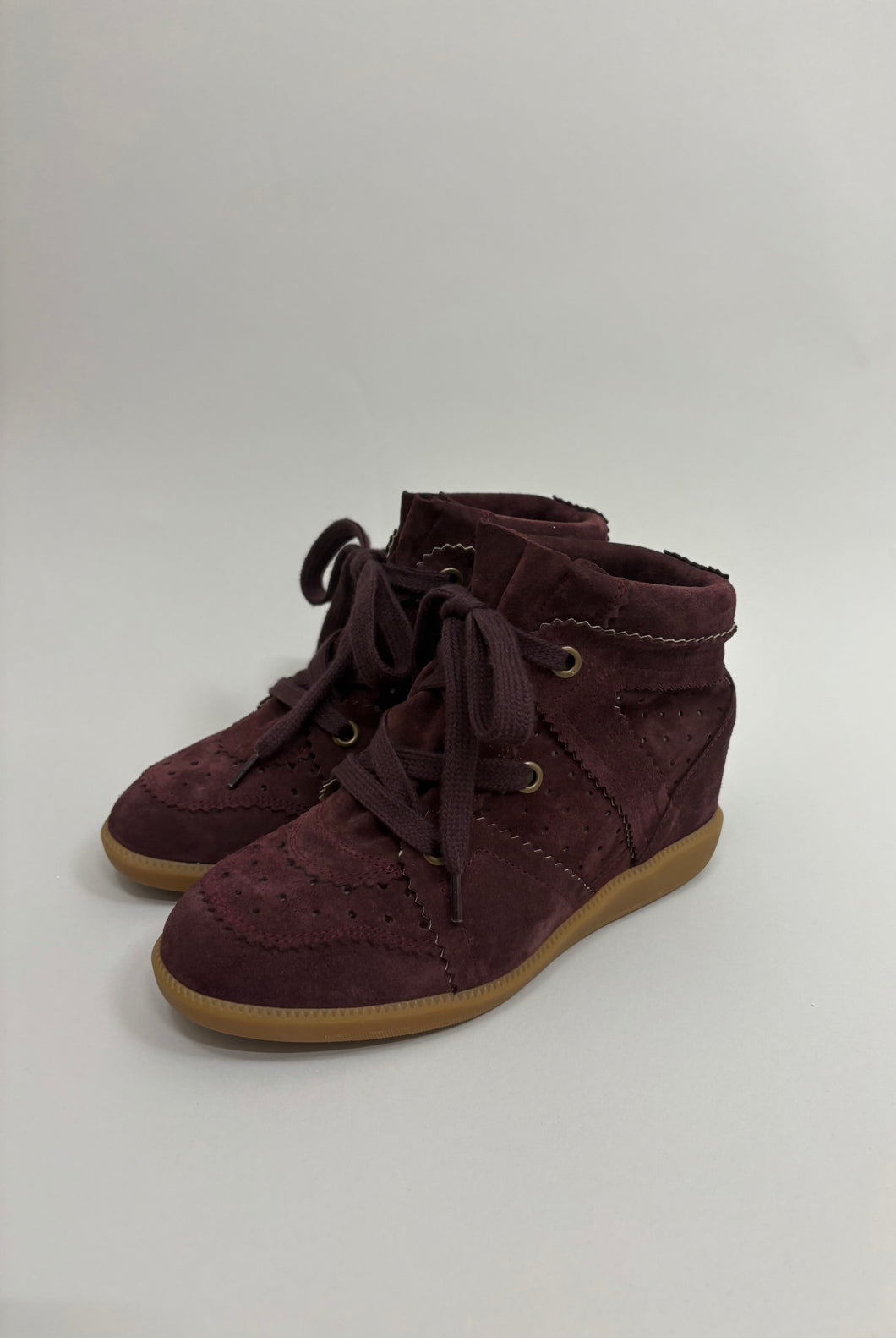 IM BOBBY PLUM SNEAKERS