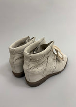 Load image into Gallery viewer, ISABEL MARANT BOBBY SNEAKERS CHALK
