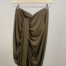 Load image into Gallery viewer, IM ANNY SKIRT BRONZE size 38
