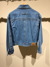 Load image into Gallery viewer, IM ZYMA JAKNA LIGHT BLUE
